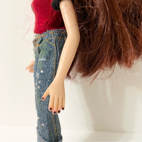 Bratz Doll Roxxi Twin MGA Doll - Picture 15 of 16